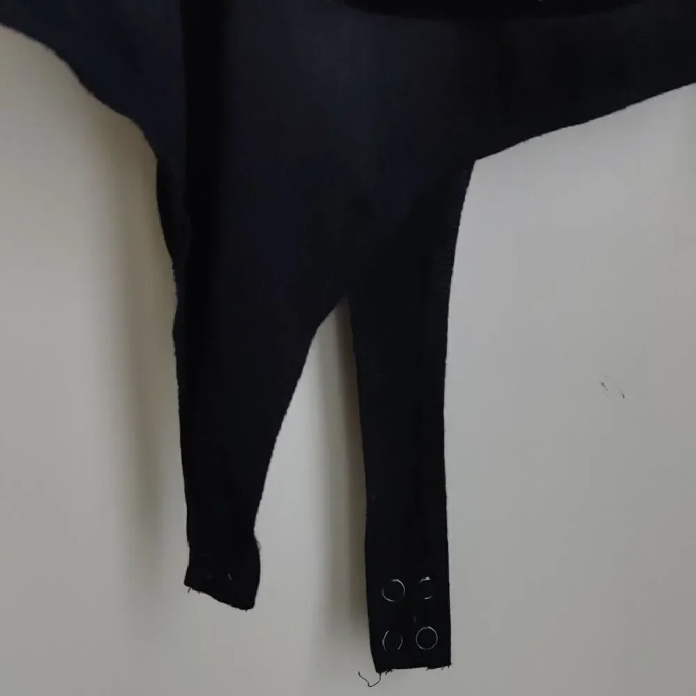 1.State black Velvet Top - Picture 5 of 7